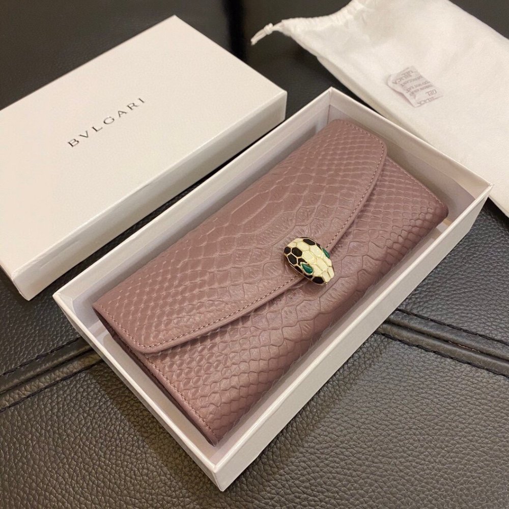 AUTHENTIC BVLGARI BAGAUTHENTIC BVLGARI BAG